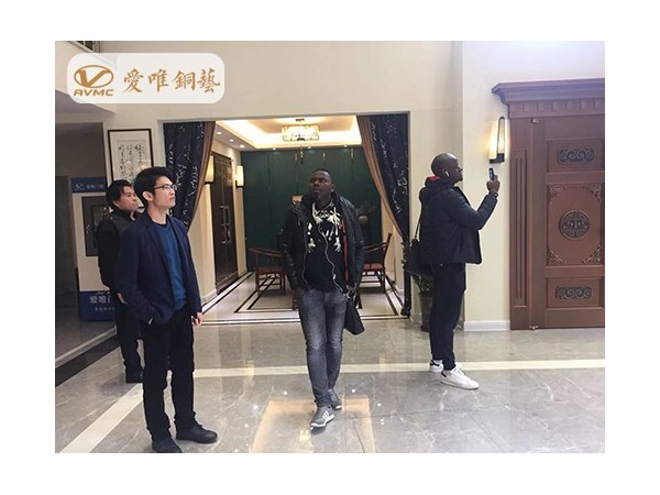 2019年怎樣開好一家別墅銅門加盟店？